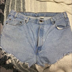 Levi distressed shorts